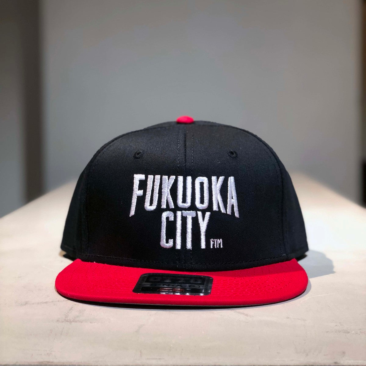 FUKUOKACITYcap（OTTO）黒/赤